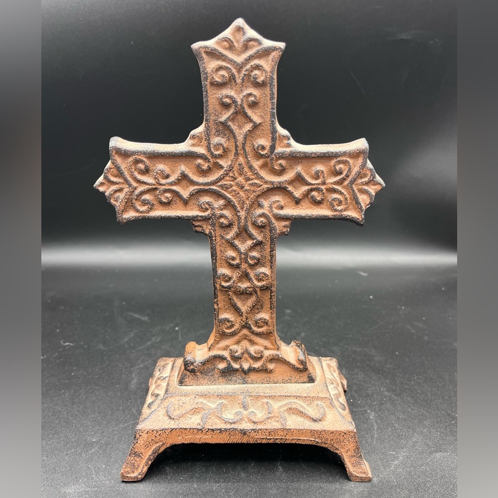 Tabletop-style cross made of cast iron